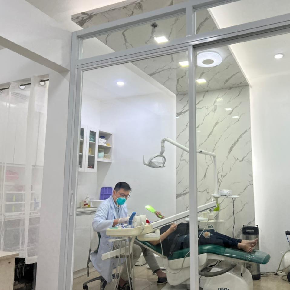 Cebu Business Directory - Doctor White Dental Clinic – Cebu logo