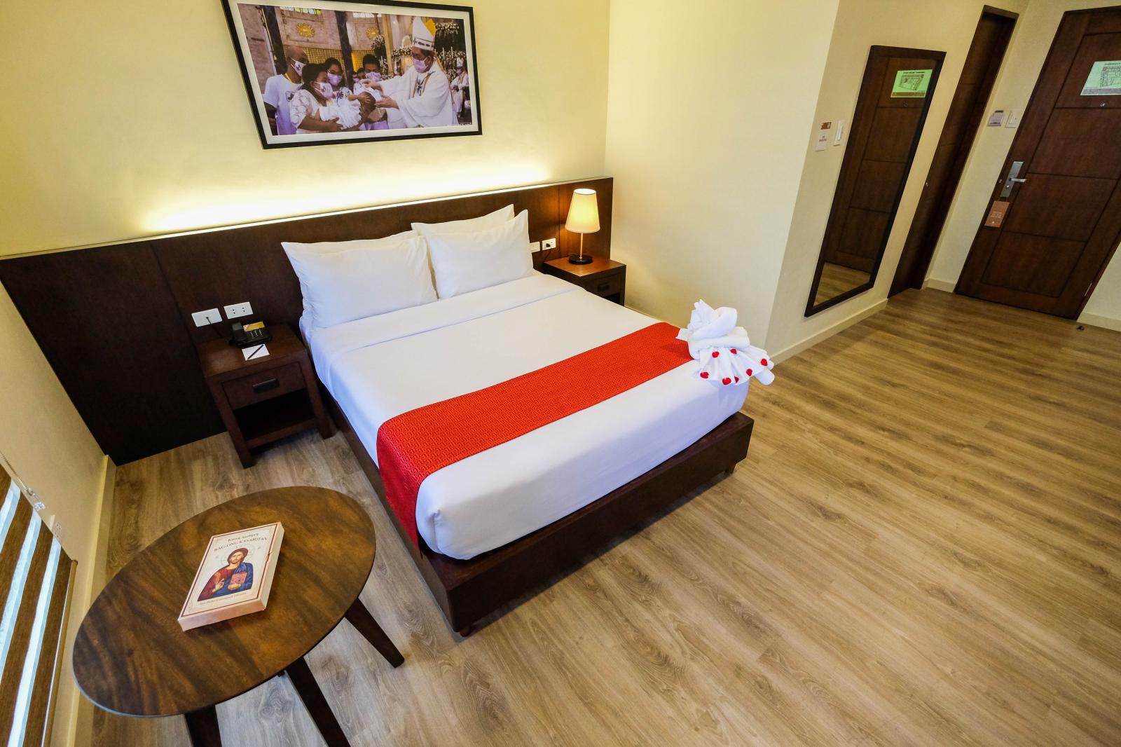 Cebu Business Directory - Deluxe Queen Corner